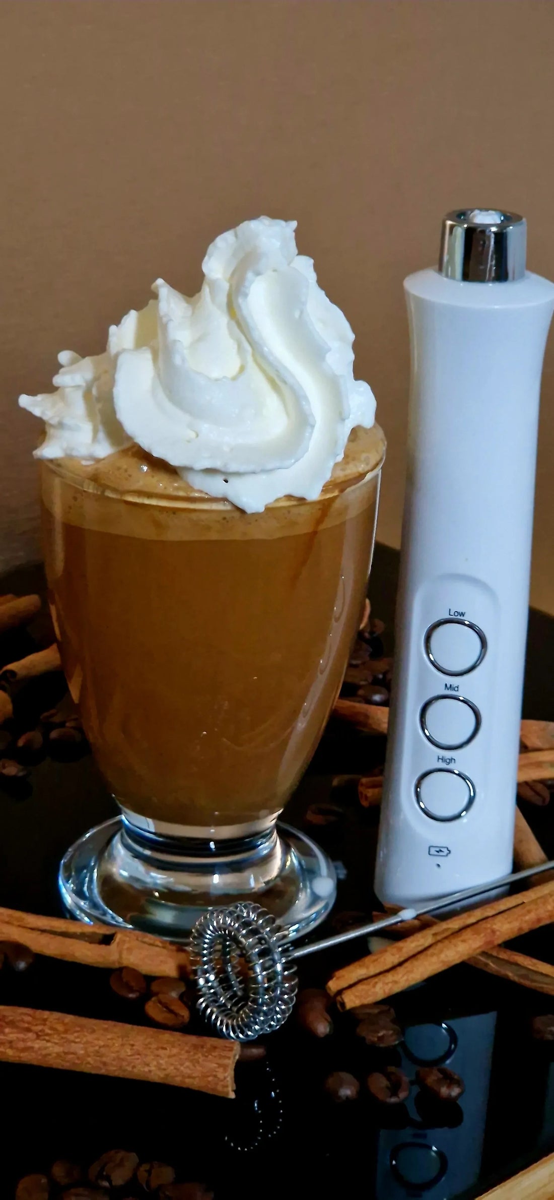 Café viennois maison : recette complète du Wiener Melange et crème fouettée parfaite