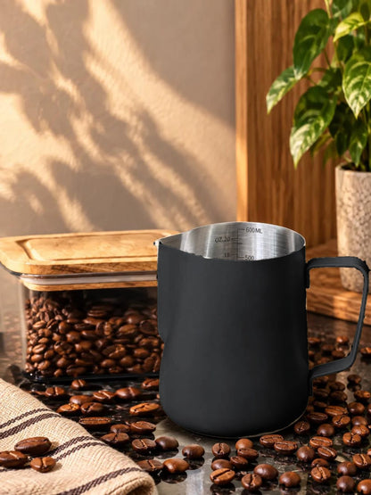 Pichet à mousser le lait en inox 304 coloris noir